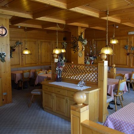 Hotel Alpenrose Alleghe Exteriör bild