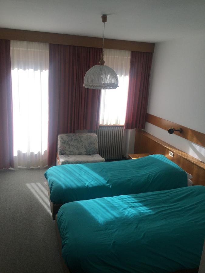 Hotel Alpenrose Alleghe Exteriör bild