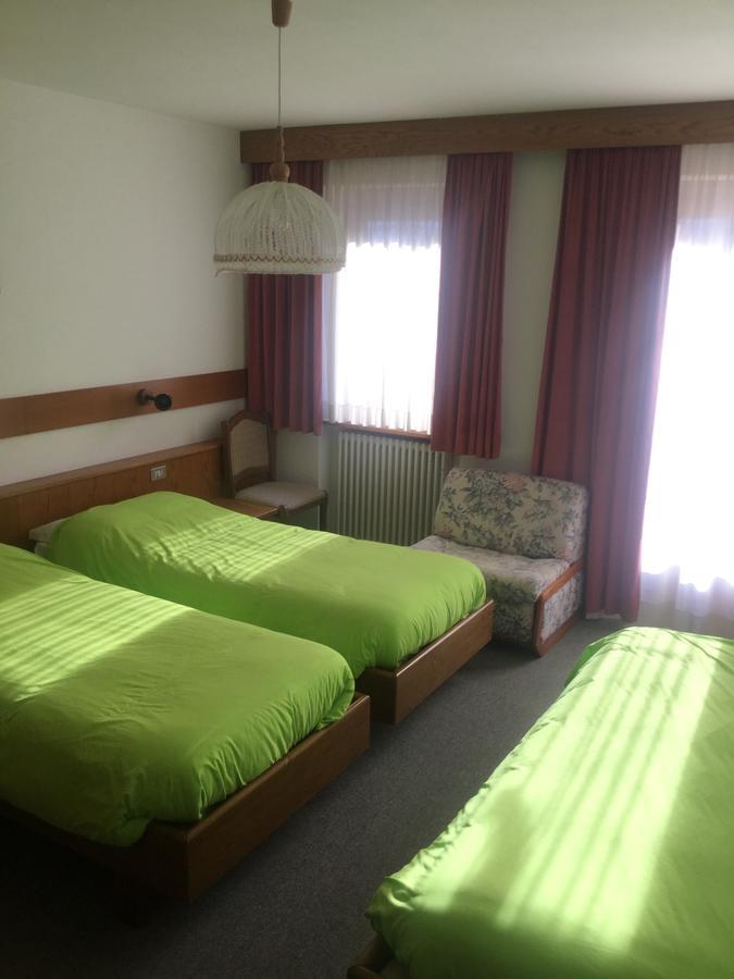 Hotel Alpenrose Alleghe Exteriör bild